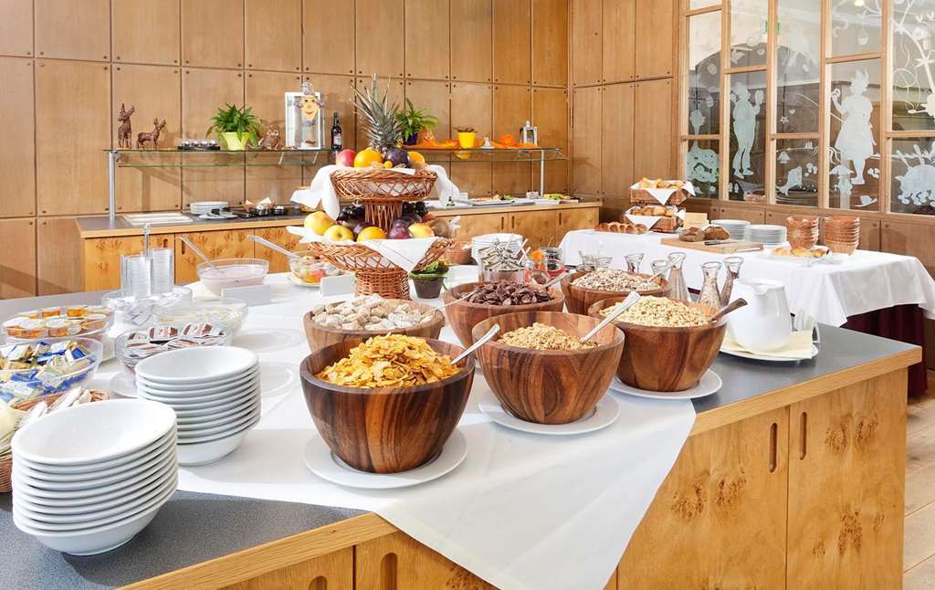 Akzent Brauerei Hotel Hirsch Оттобойрен Ресторан фото